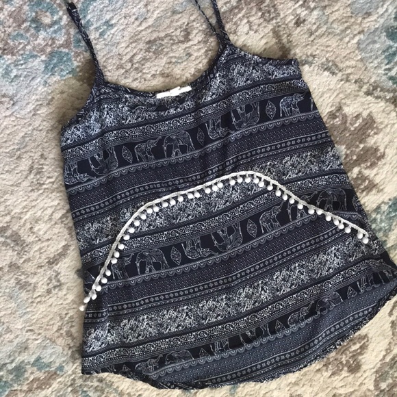 Boho tank with elephant print and Pom poms - Picture 2 of 4